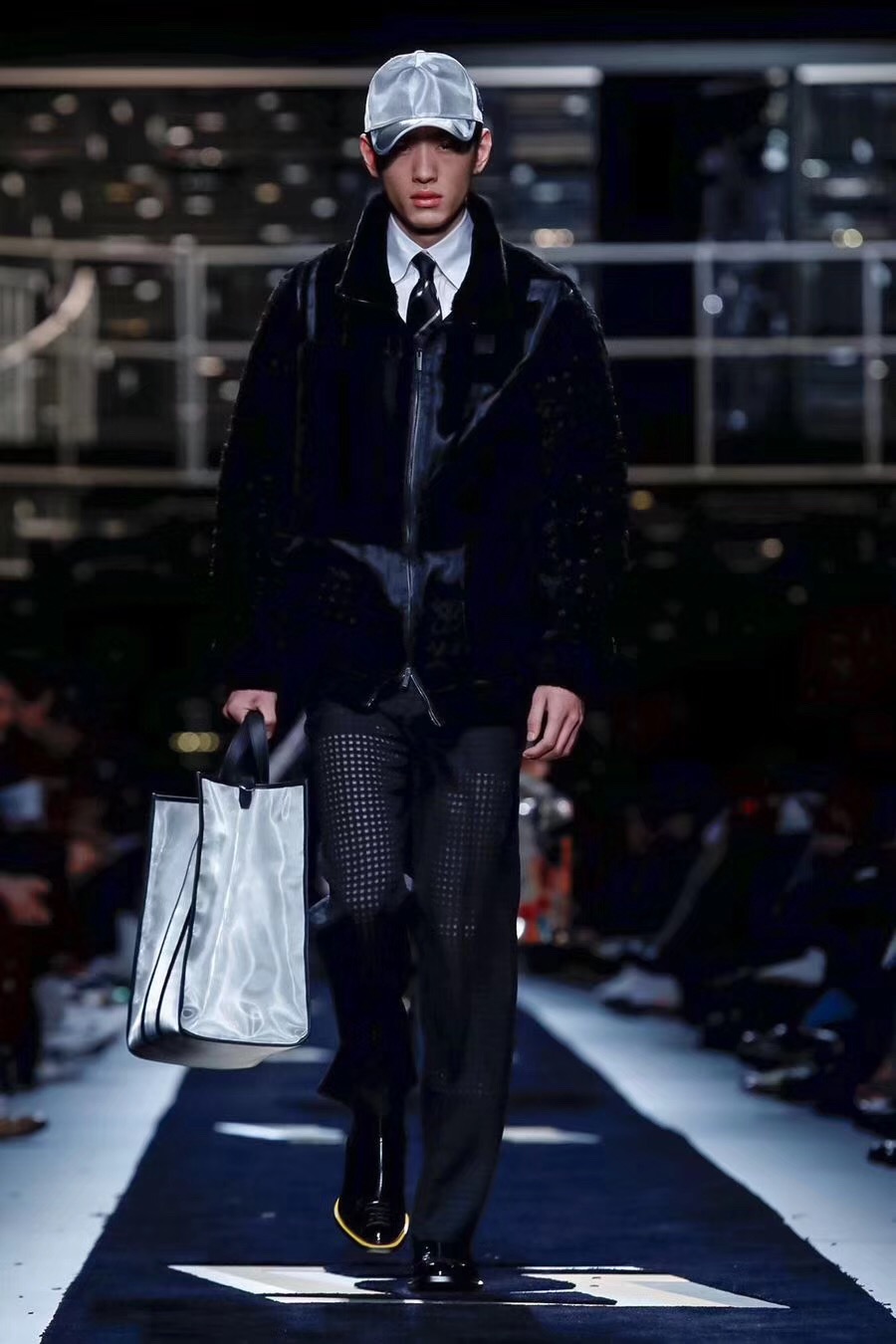 米兰时装周 Fendi 19AW -ZHICHENG LIU